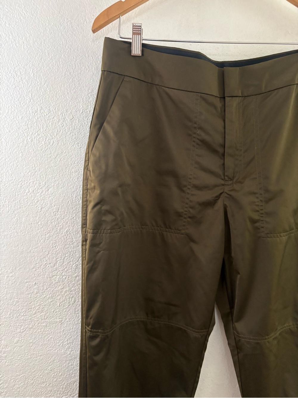 Athleta Radiant Jogger pants featuring ankle zippers shiny sateen finish size 14 - Picture 3 of 9